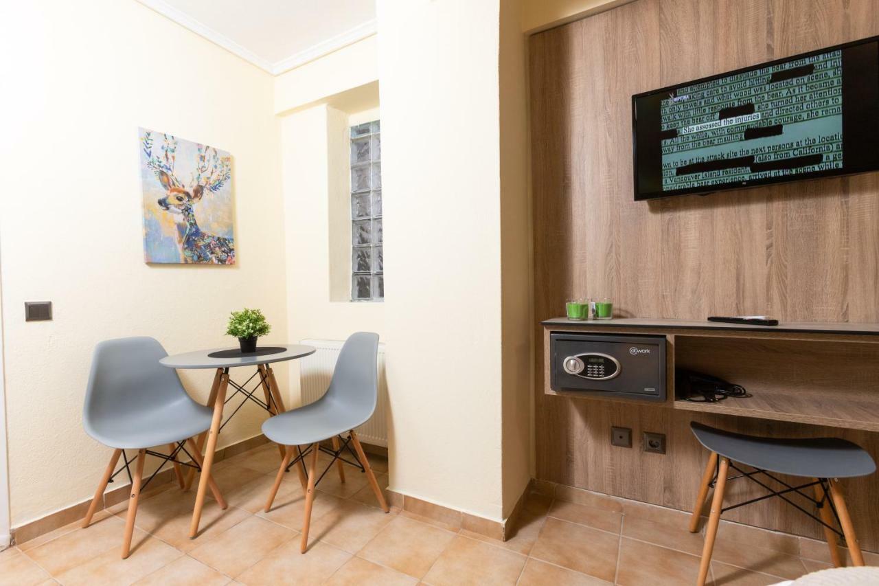 Seven Heaven Premium Suites Thessaloniki Exterior photo